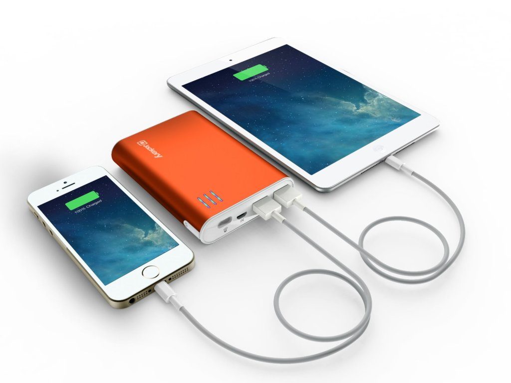Jackery Giant Premium Portable Charger Aluminum 12000mAh Power Pack1 1024x768