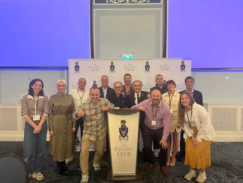 Üsküdar Üniversitesi, Toronto’da Yapay Zekâ Sunumuyla İlgi Çekti