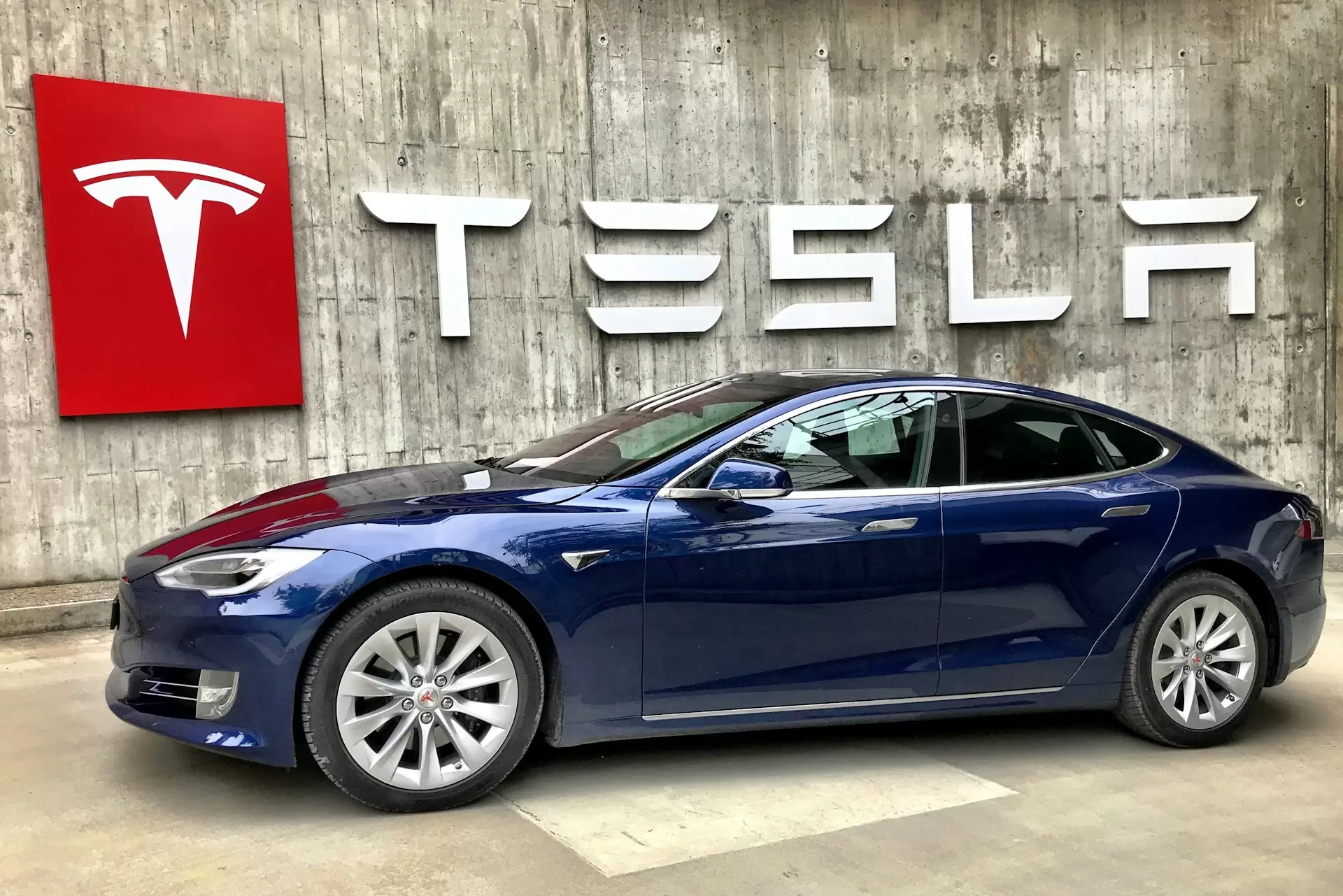 Tesla, 2025’te Daha Uygun Fiyatlı Elektrikli Araçlar Piyasaya Sürecek