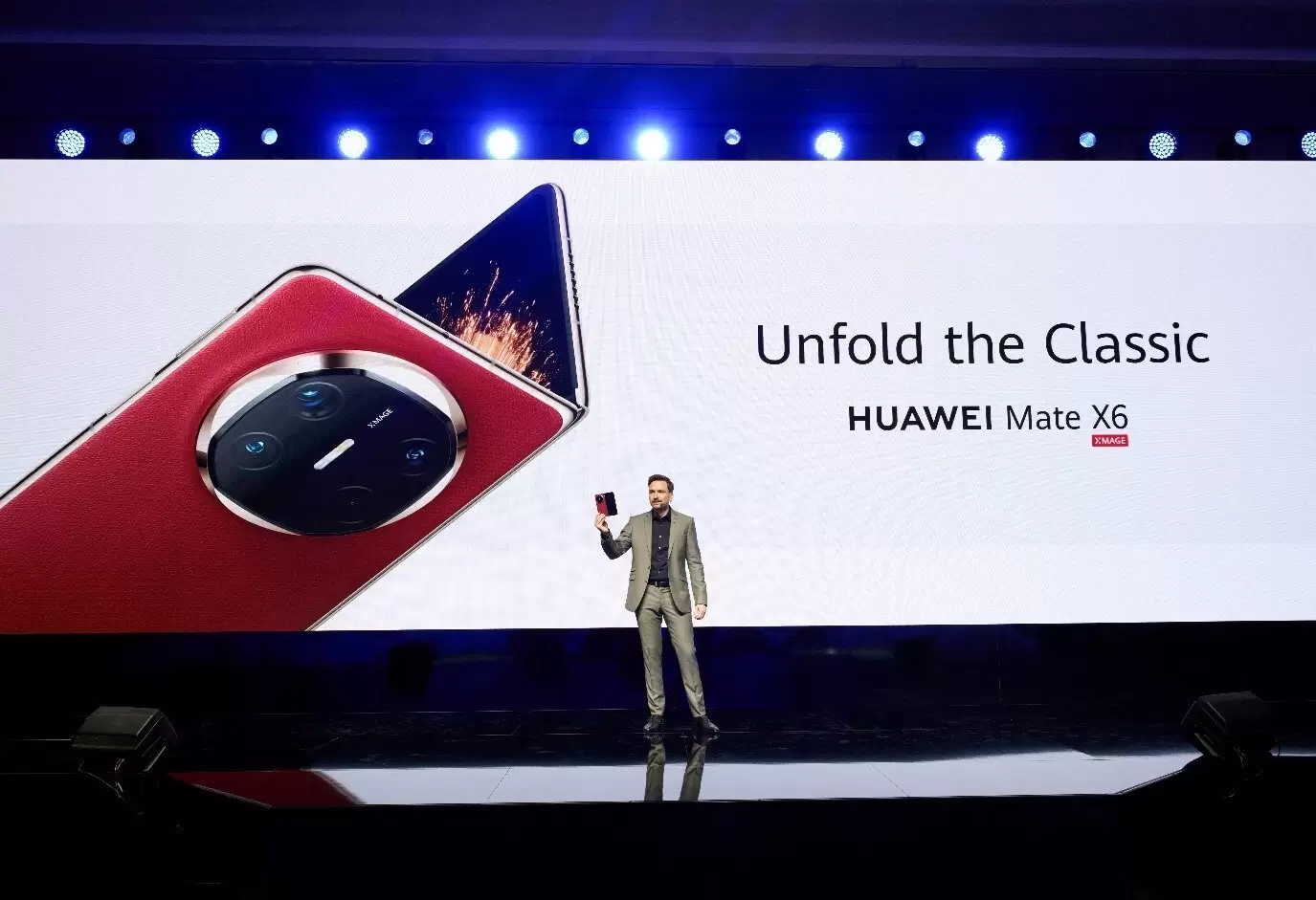 Huawei Dubai’de Yeni Katlanabilir Çağı Başlattı!