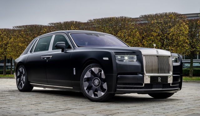 Rolls-Royce 100. Yıl İçin Ejderha Temalı Phantomu Tanıttı