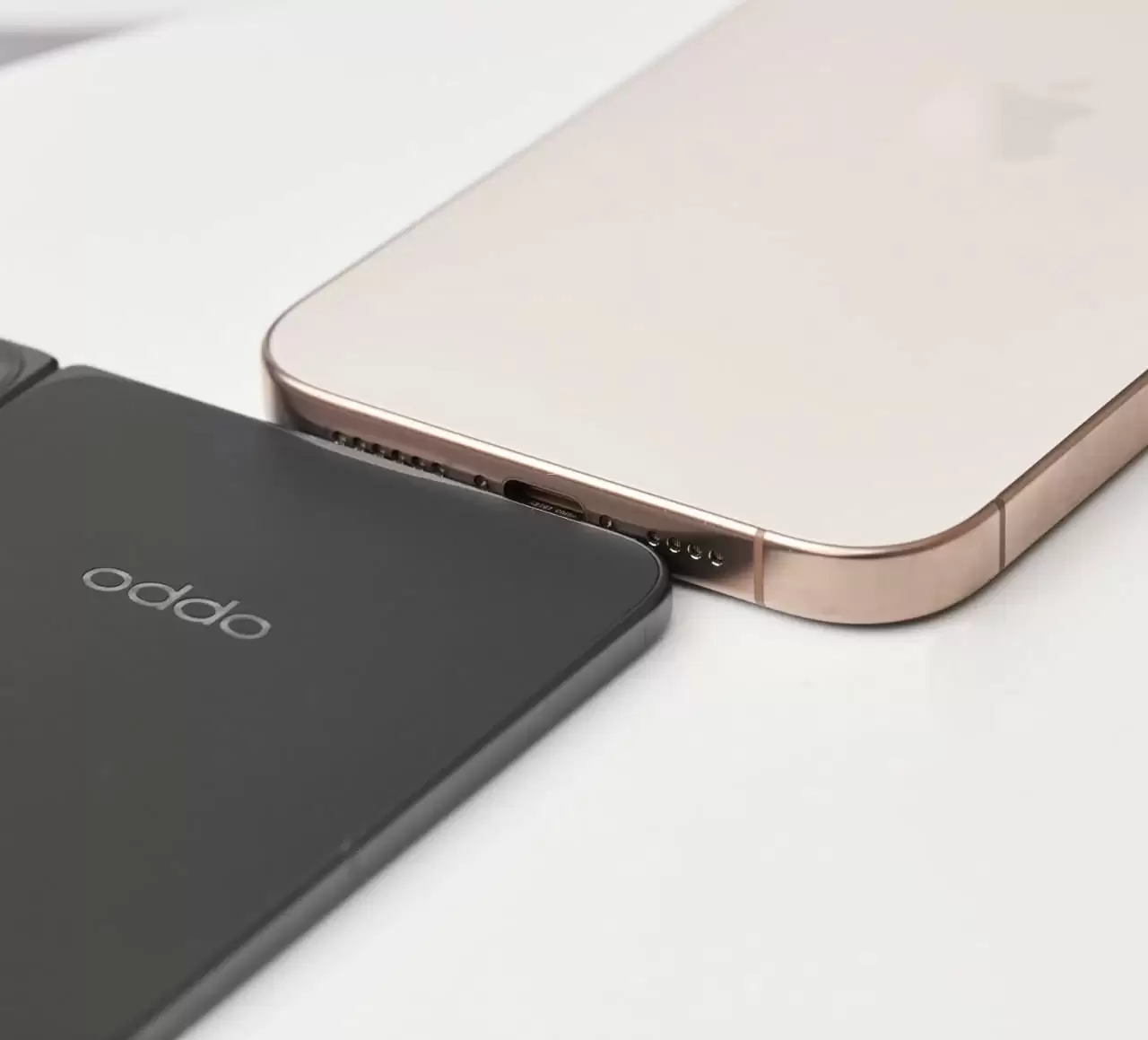 Oppo’nun Yeni Katlanabilir Telefonu: USB-C Portu Kadar İnce!