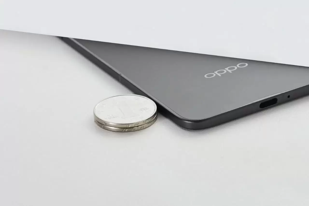 Oppo’nun Yeni Katlanabilir Telefonu: USB-C Portu Kadar İnce!