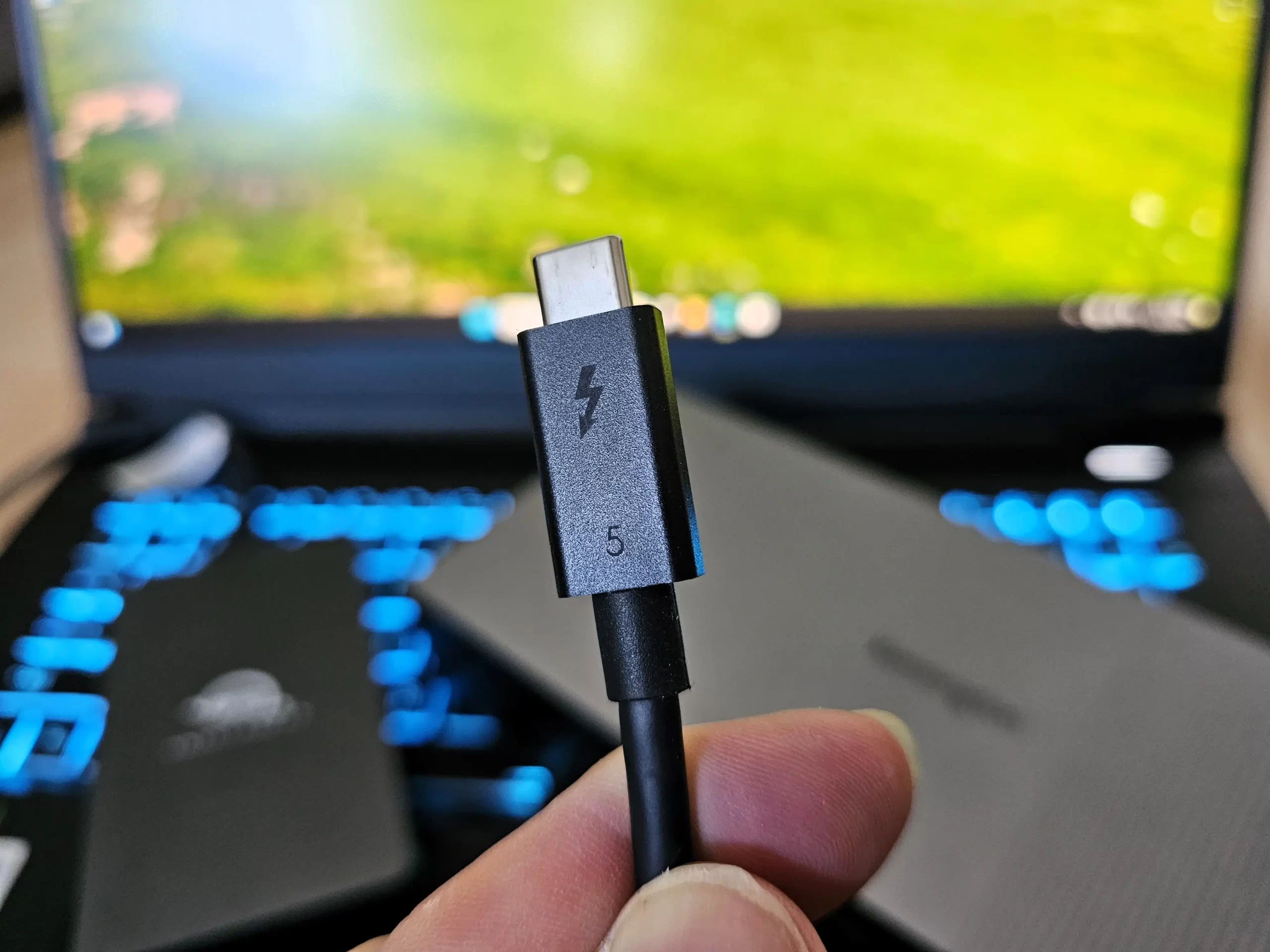 Thunderbolt 5’in Yaygınlaşması Neden Gecikiyor?