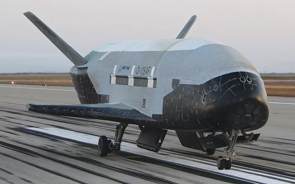 Gizli X-37B Uzay Uçağı 1 Yılı Aştı! Ne Yapıyor?